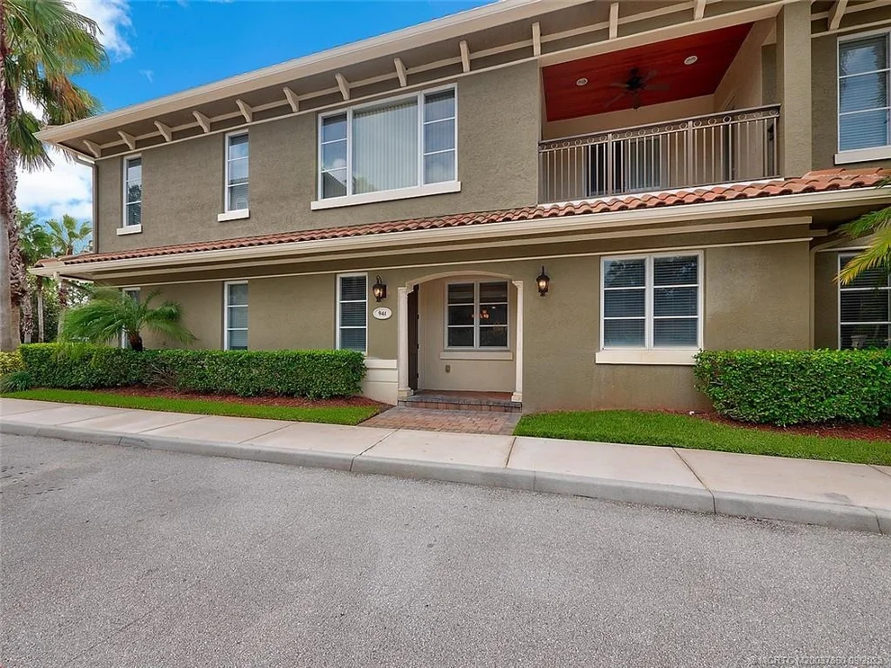 Unit for sale at 941 SE Willoughby Trace, Stuart, FL 34997