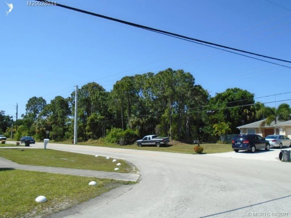 Unit for sale at 573 NW Floresta Drive, Port St Lucie, FL 34983