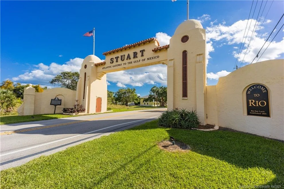 Unit for sale at 2390 NE Dixie Highway, Jensen Beach, FL 34957