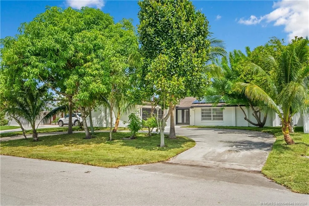 Unit for sale at 9706 Heather Circle E, Palm Beach Gardens, FL 33410