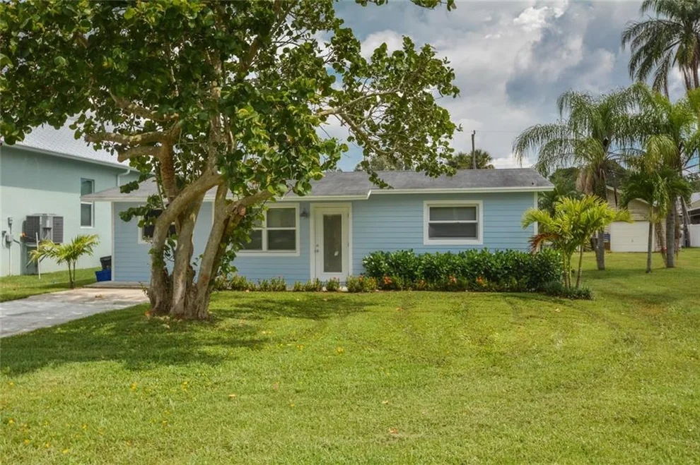 Unit for sale at 933 SW 35th Street, Palm City, FL 34990