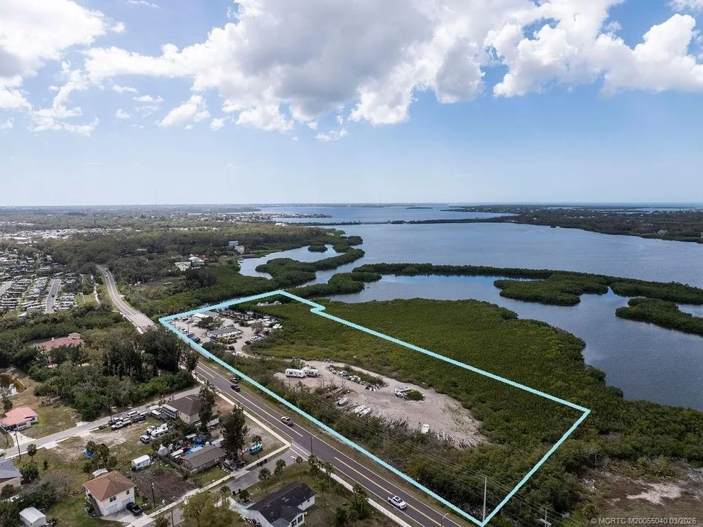 Unit for sale at 6817 Bayshore Road, Palmetto, FL 34221