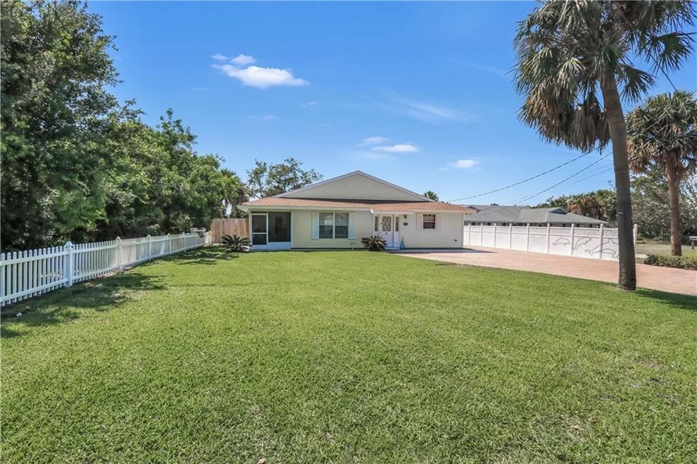 Unit for sale at 11101 Ridge Avenue, Fort Pierce, FL 34982