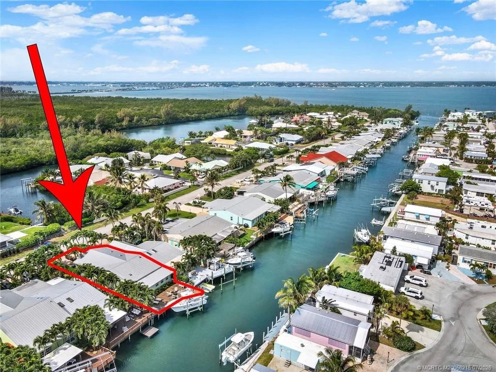 Unit for sale at 34 Aqua Ra Drive, Jensen Beach, FL 34957