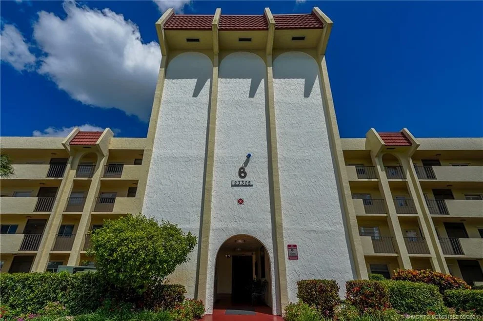 Unit for sale at 23305 Barwood Lane N, Boca Raton, FL 33428