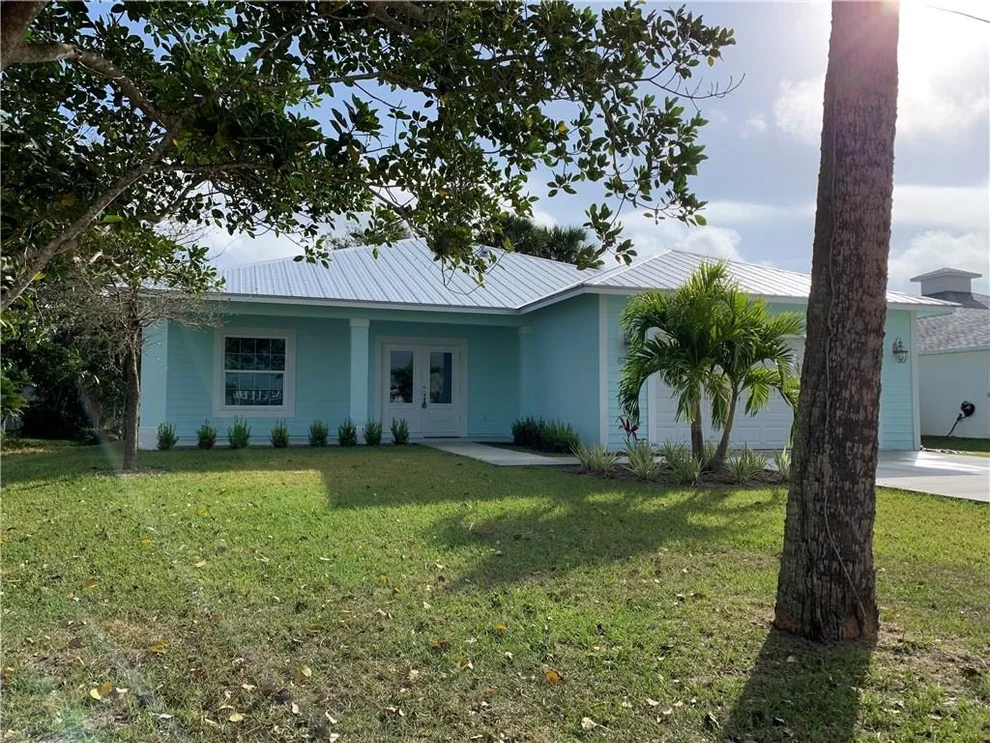 Unit for sale at 603 SE High School Avenue, Stuart, FL 34994