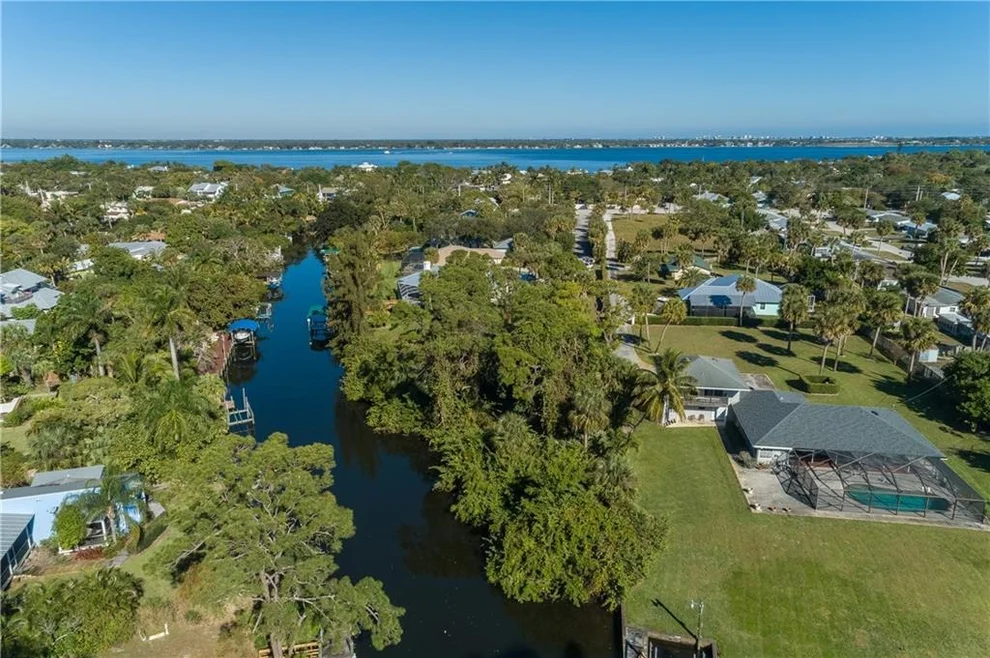 Unit for sale at 520 SE Krueger Creek Place, Stuart, FL 34996