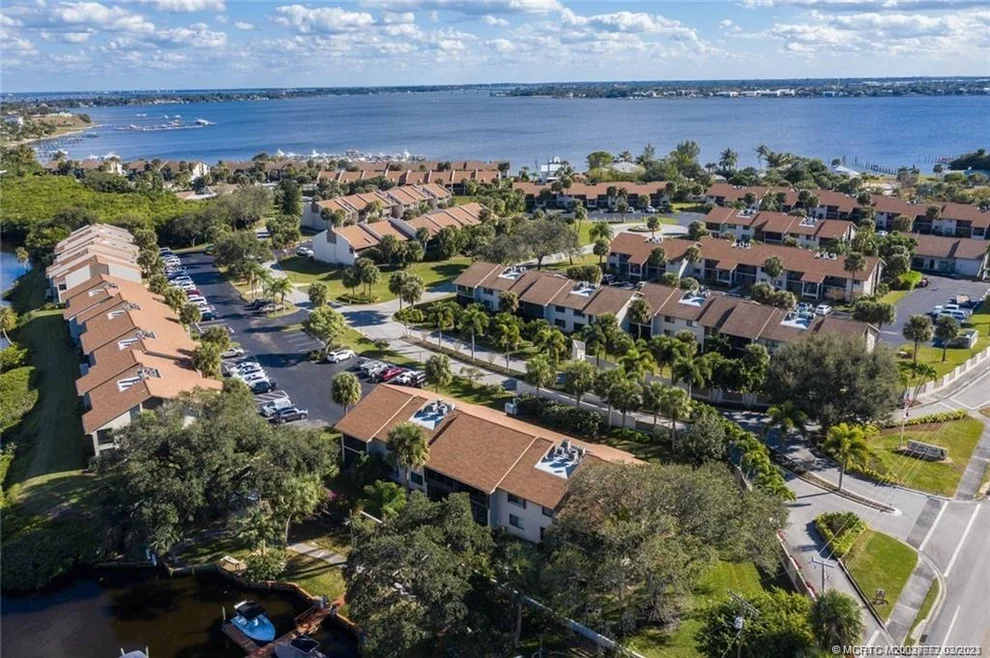 Unit for sale at 1600 NE Dixie Highway, Jensen Beach, FL 34957