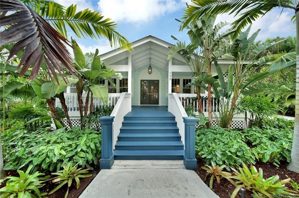 Unit for sale at 708 SE Riverside Drive, Stuart, FL 34994