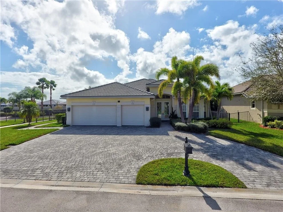 Unit for sale at 771 SW River Bend Circle, Stuart, FL 34997