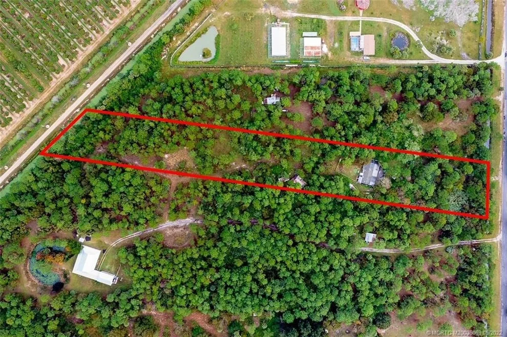 Unit for sale at 20626 Glades Cut Off Road, Port St Lucie, FL 34987