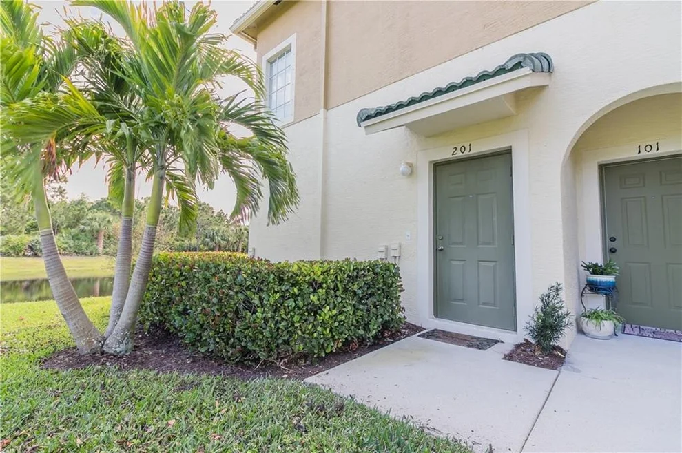 Unit for sale at 1560 SE Hampshire Way, Stuart, FL 34994
