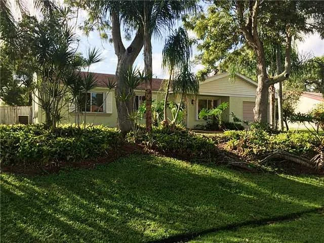 Unit for sale at 374 SE Dalva Avenue, Port St Lucie, FL 34984