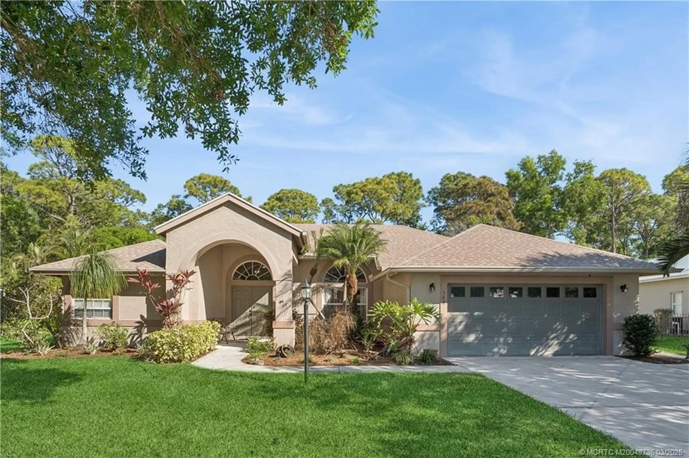 Unit for sale at 582 SE Southwood Trail, Stuart, FL 34997