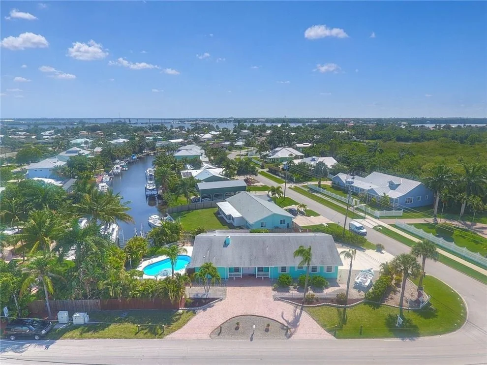 Unit for sale at 499 SW Beachway Avenue, Palm City, FL 34990