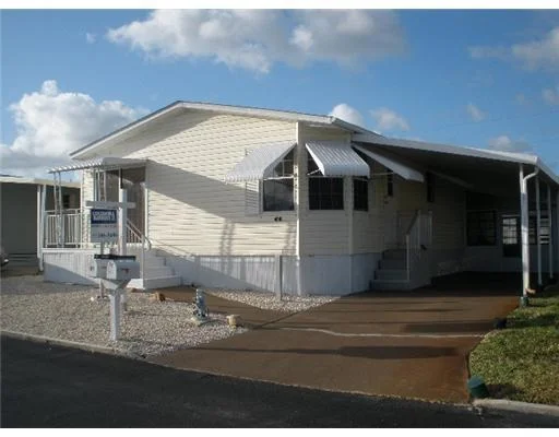Unit for sale at 10885 SE FEDERAL Highway, Hobe Sound, FL 33455