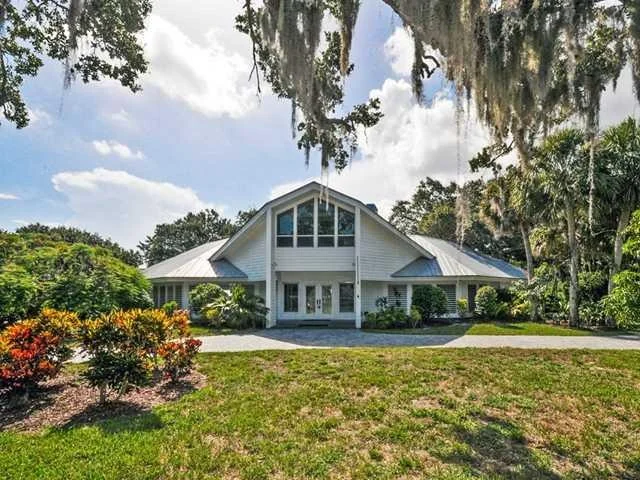 Unit for sale at 11 Oakwood Drive, Sewalls Point, FL 34996