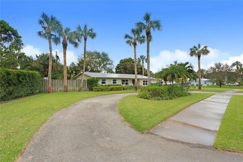 Unit for sale at 500 SE Krueger Parkway, Stuart, FL 34996