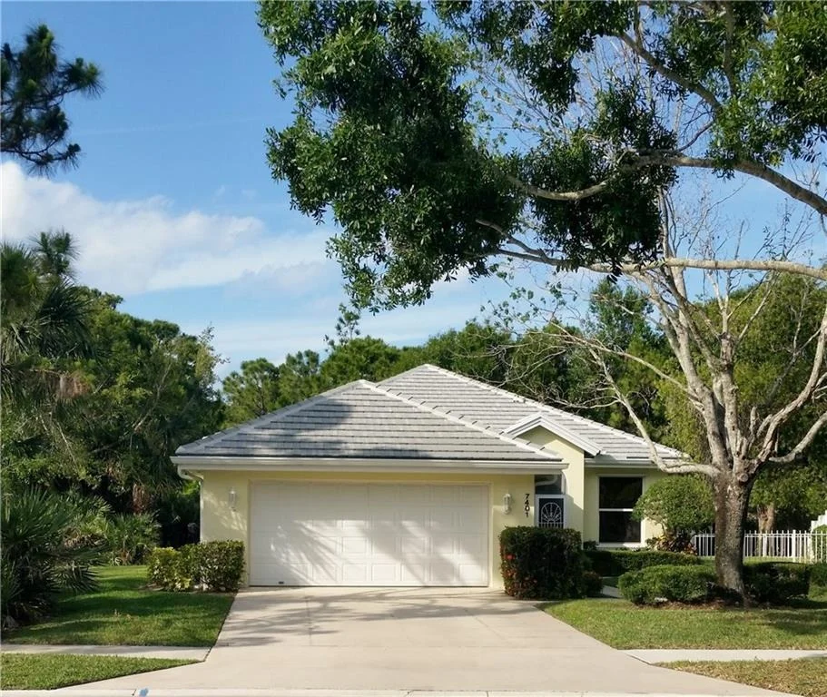 Unit for sale at 7401 SE Autumn Lane, Hobe Sound, FL 33455