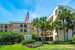Unit for sale at 221 NE Plantation Road, Stuart, FL 34996