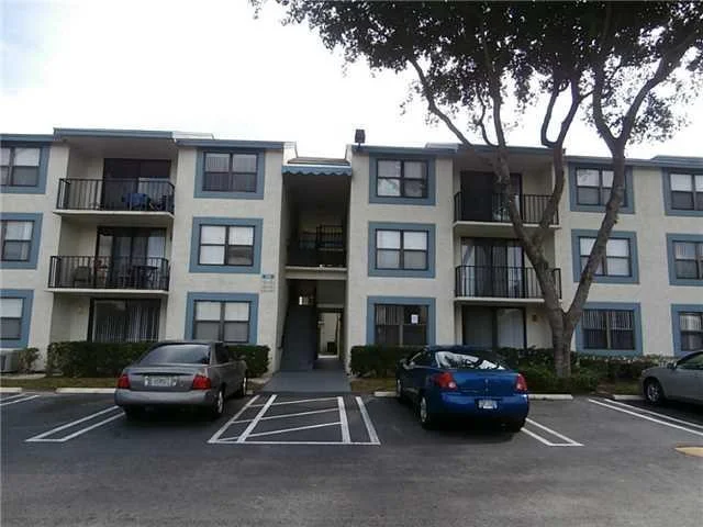 Unit for sale at 706 Executive Center Drive, West Palm Beach, FL 33401