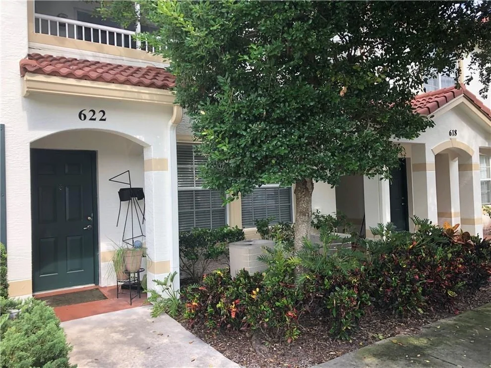 Unit for sale at 622 SE Prescott Place, Stuart, FL 34994