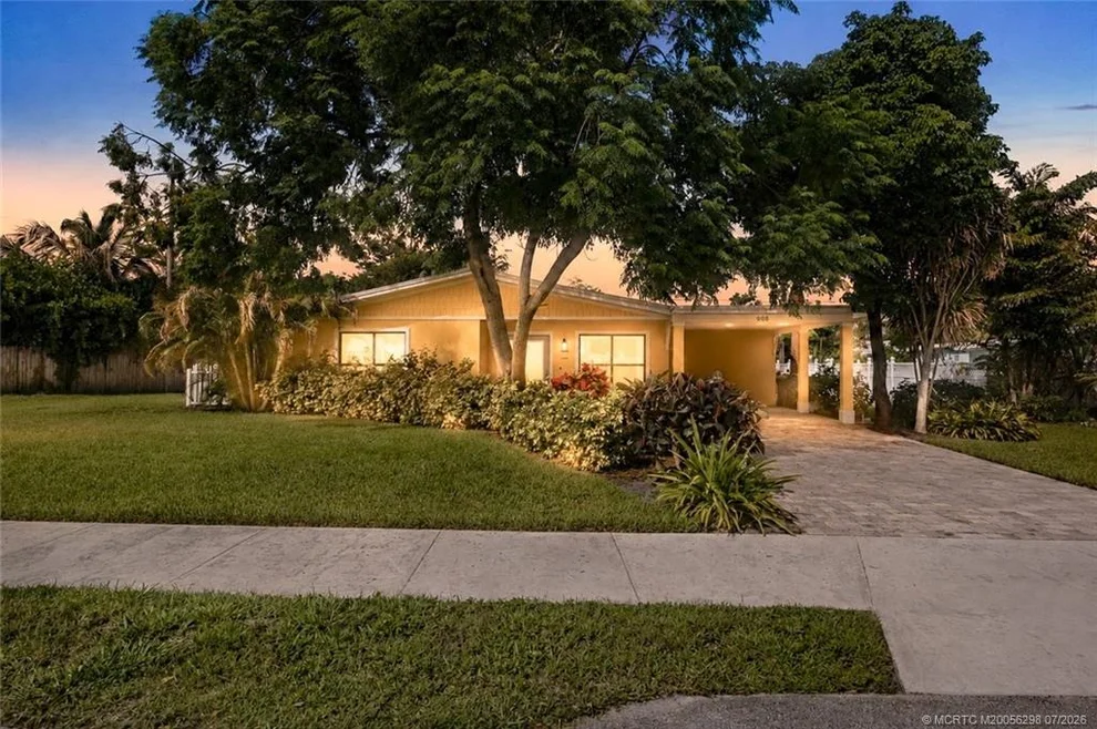 Unit for sale at 908 SE Krueger Parkway, Stuart, FL 34996