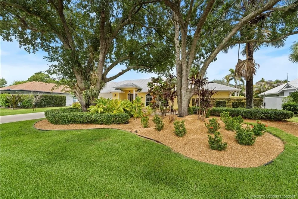 Unit for sale at 972 SW Hunt Club Circle, Palm City, FL 34990