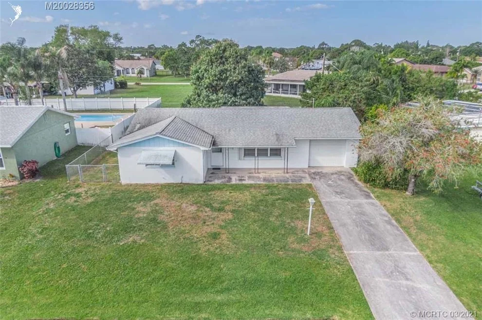 Unit for sale at 416 SE Lamon Lane, Port St Lucie, FL 34983