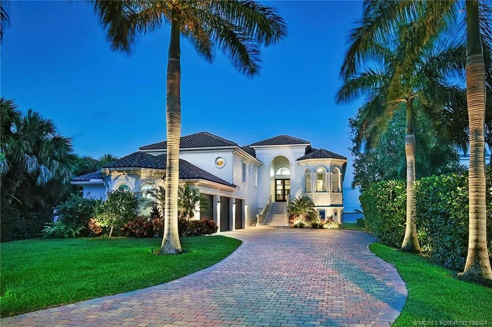 Unit for sale at 102 N Sewalls Point Road, Sewalls Point, FL 34996