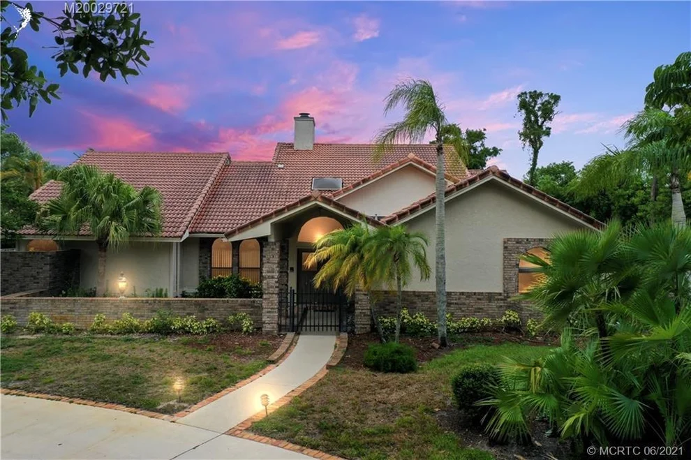 Unit for sale at 653 SW Thornhill Lane, Palm City, FL 34990