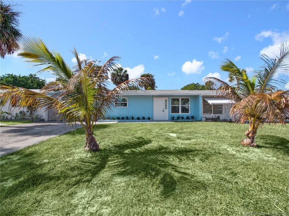 Unit for sale at 406 SE Robalo Court, Stuart, FL 34996