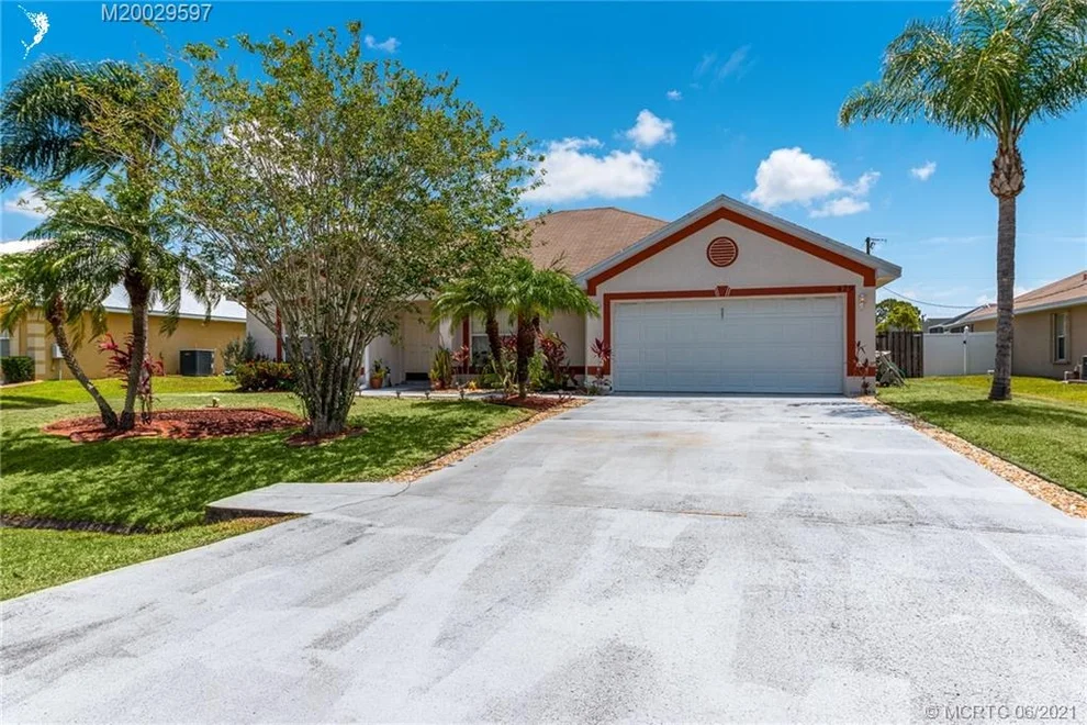 Unit for sale at 479 NW Raymond Lane, Port St Lucie, FL 34983
