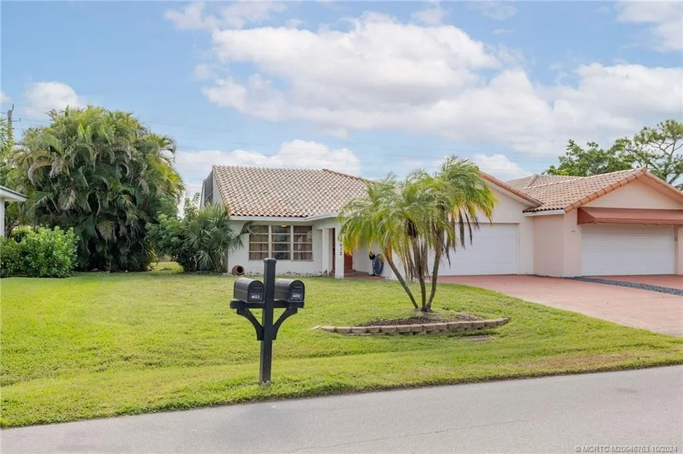 Unit for sale at 4012 SE Fairway West, Stuart, FL 34997