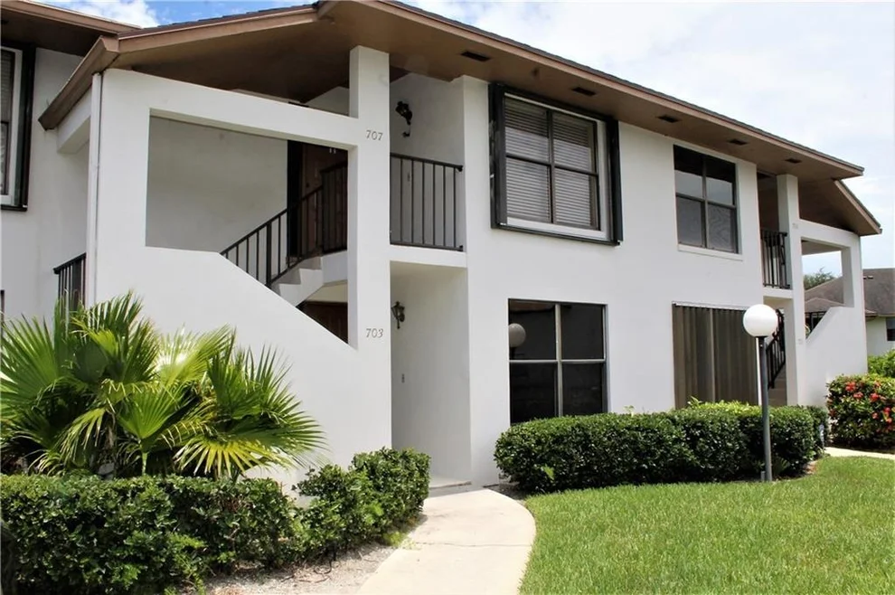 Unit for sale at 950 S Kanner Highway, Stuart, FL 34994
