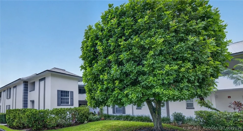 Unit for sale at 803 SE Central Parkway, Stuart, FL 34994