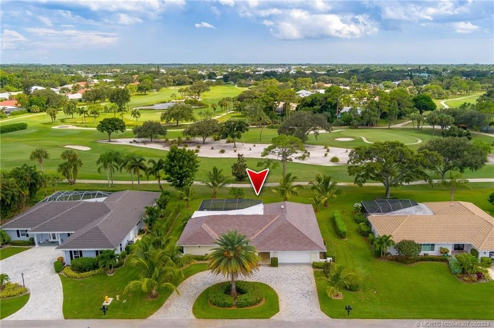 Unit for sale at 4273 SE Fairway E, Stuart, FL 34997