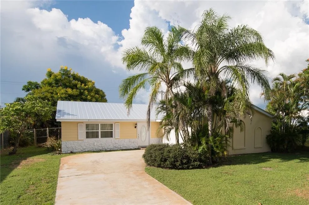 Unit for sale at 321 SE Tressler Drive, Stuart, FL 34994