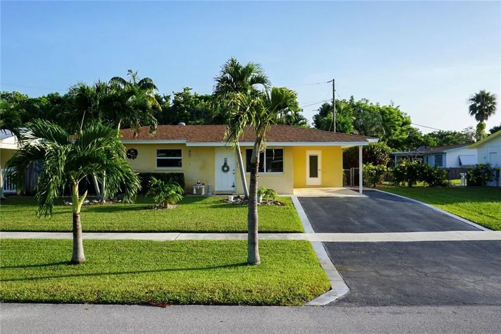 Unit for sale at 3801 Holiday Road, Palm Beach Gardens, FL 33410
