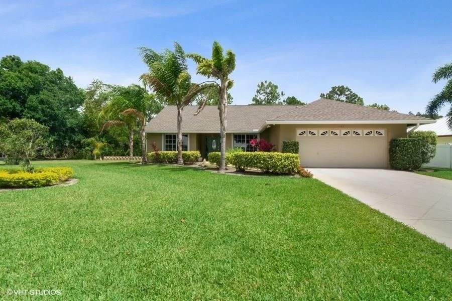 Unit for sale at 642 SE Southwood Trail, Stuart, FL 34997