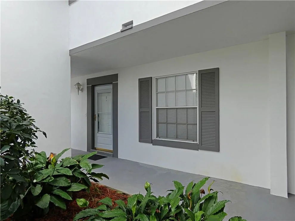 Unit for sale at 803 SE Central Parkway, Stuart, FL 34994