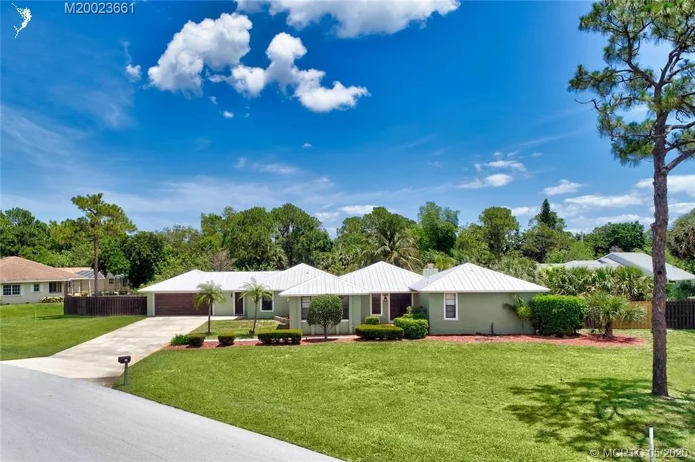 Unit for sale at 927 SW Woodcreek Drive, Palm City, FL 34990
