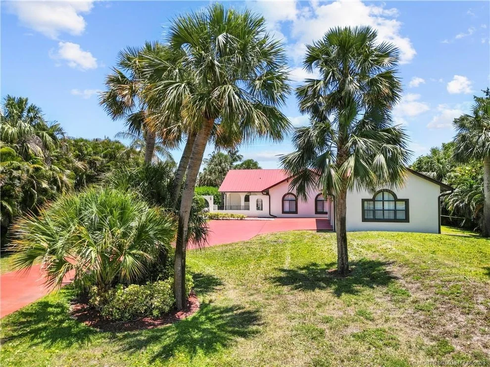 Unit for sale at 104 N Sewalls Point Road, Sewalls Point, FL 34996