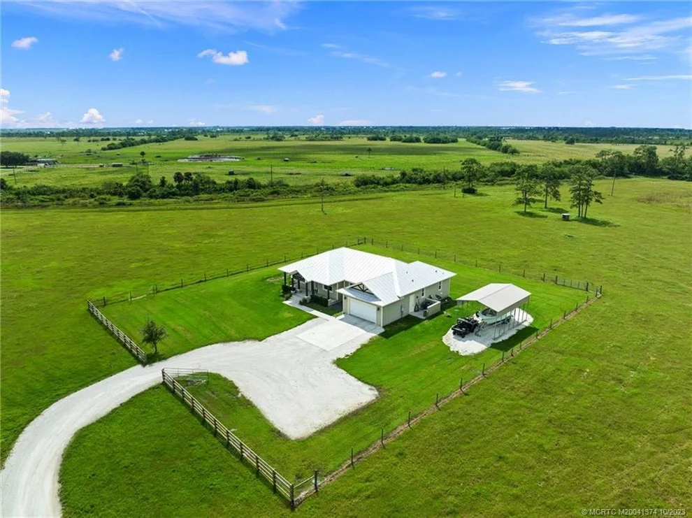 Unit for sale at 7625 NE 80th Avenue, Okeechobee, FL 34972