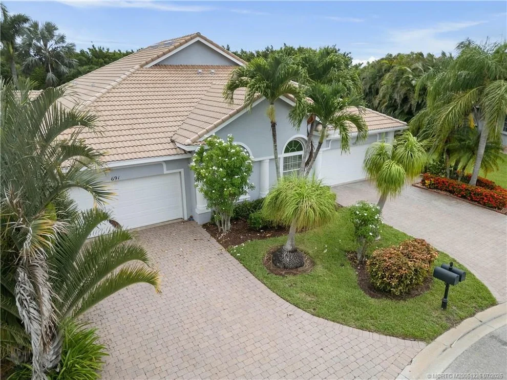 Unit for sale at 681 NW Red Pine Way, Jensen Beach, FL 34957