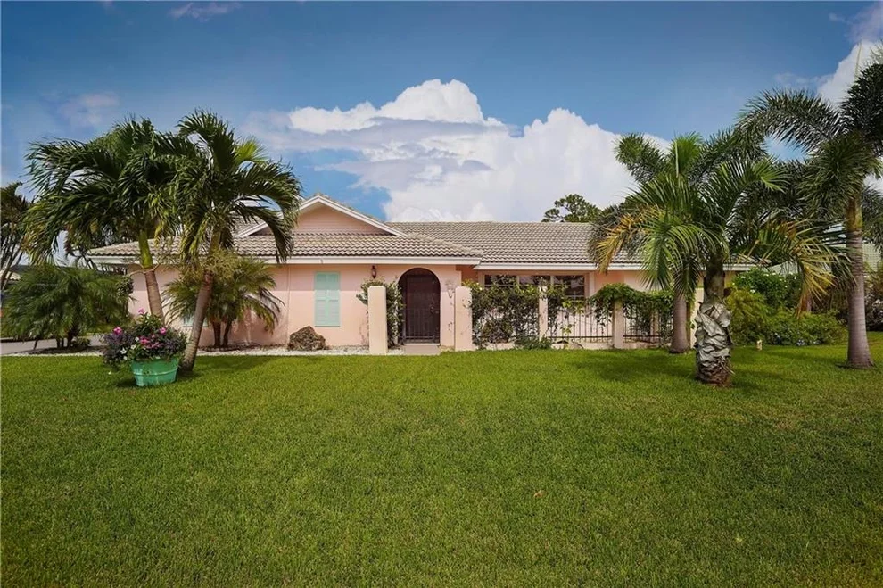 Unit for sale at 2881 SE Fairway W, Stuart, FL 34997