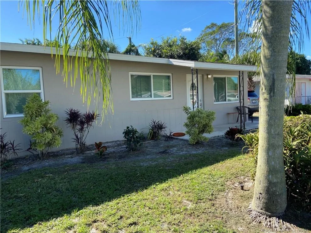 Unit for sale at 820 SE 16th Street, Stuart, FL 34994