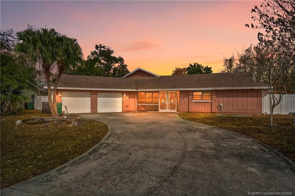 Unit for sale at 981 SE Lansdowne Avenue, Port St Lucie, FL 34983