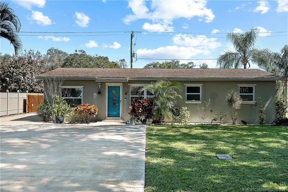 Unit for sale at 523 SE Dolphin Drive, Stuart, FL 34996