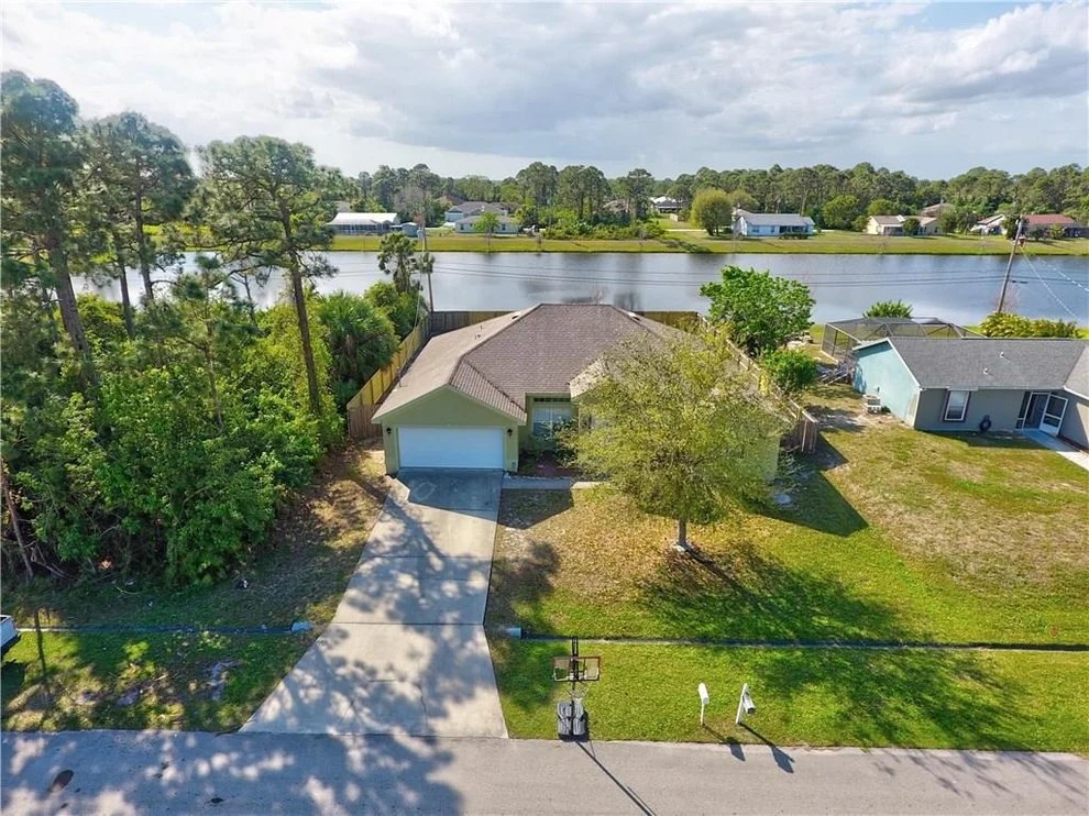 Unit for sale at 212 SW North Quick Circle, Port St Lucie, FL 34953